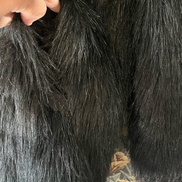 Hudson Bay Black Faux Fur Shaggy Jacket - Picture 9 of 13